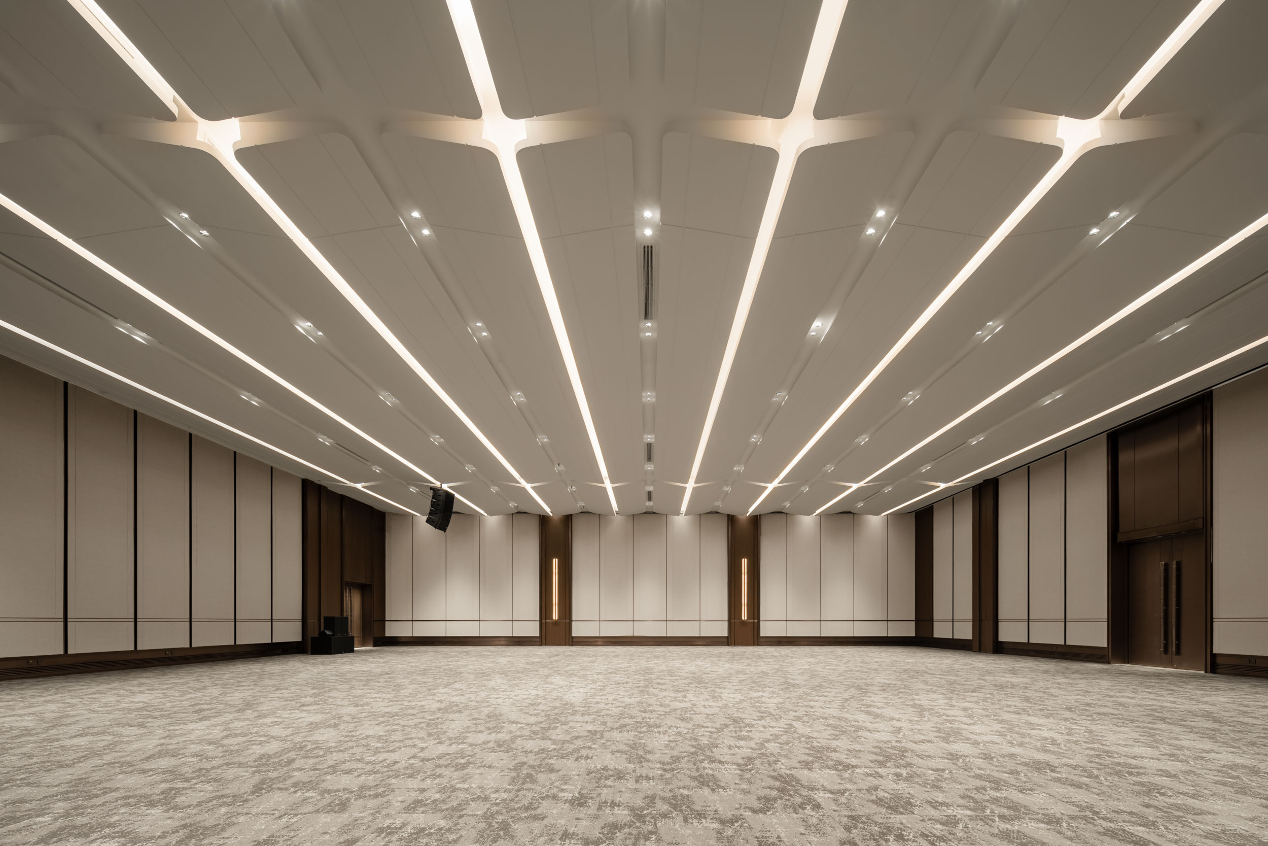 光湖普瑞照明设计有限公司 - PurilightingDesign